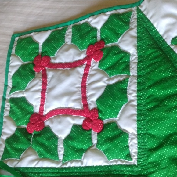 Hand Quilted Bird, Hearts, Bows Christmas Tree Skirt Red n Green - Picture 8 of 13